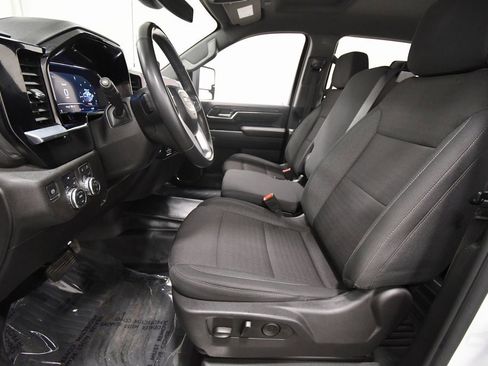 Used 2024 GMC Sierra 3500 SLE w/ SLE Convenience Package image 14