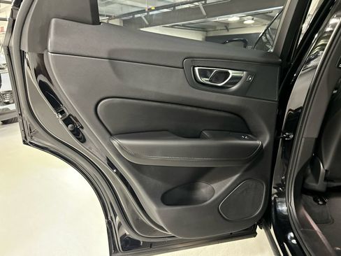 Certified 2025 Volvo XC60 B5 Plus AWD/4WD image 21