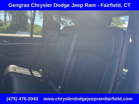 Used 2024 Jeep Grand Cherokee Limited w/ Black Appearance Package AWD/4WD image 33
