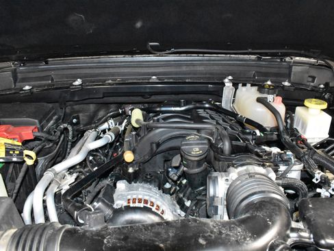 Used 2022 Jeep Gladiator Sport AWD/4WD image 32
