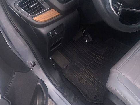 Used 2022 Honda CR-V Touring image 5