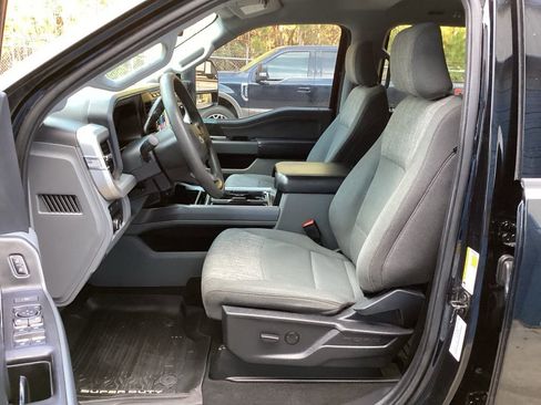 Used 2023 Ford F250 XLT w/ XLT Premium Package image 25