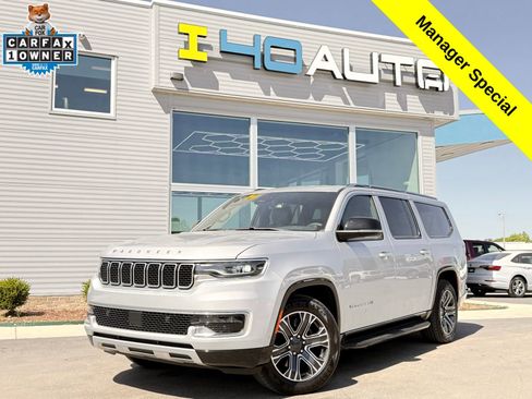 Used 2024 Jeep Wagoneer L Series II w/ Flexible Seating Group AWD/4WD image 1