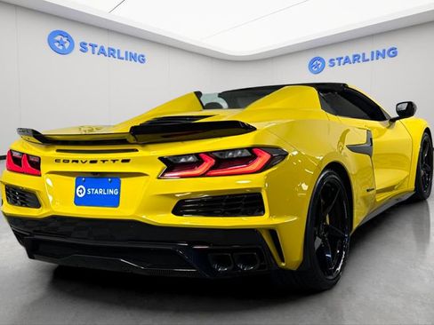 Used 2025 Chevrolet Corvette E-Ray w/ Stealth Interior Trim Package AWD/4WD image 11