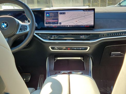 Used 2025 BMW X5 xDrive40i image 17