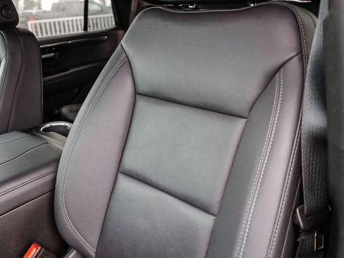 Used 2025 Chevrolet Tahoe LT AWD/4WD image 29