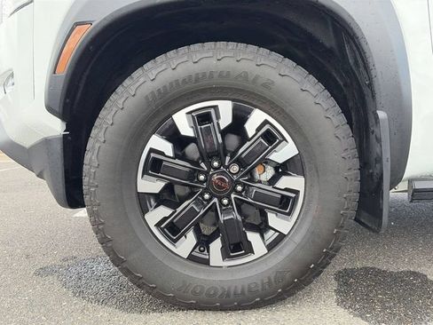 Used 2023 Nissan Frontier PRO-4X AWD/4WD image 19