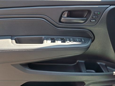 Used 2024 Honda Odyssey Sport image 11