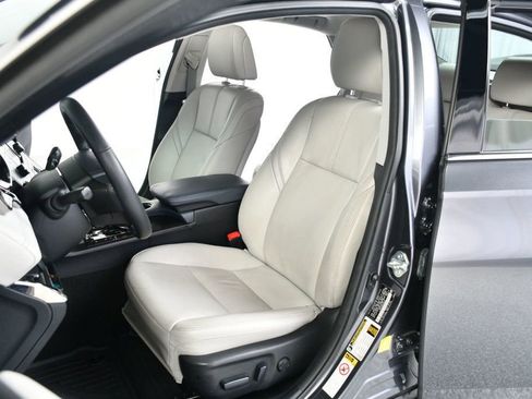 Used 2013 Toyota Avalon XLE Premium FWD image 30