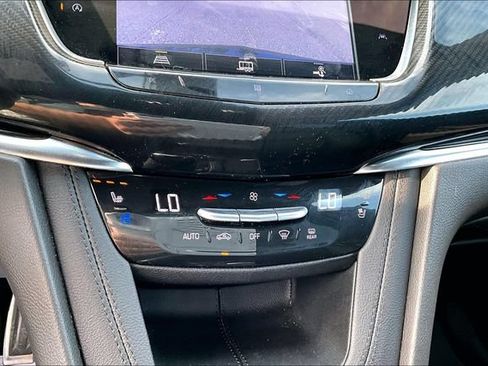 Used 2021 Cadillac XT6 Sport AWD/4WD image 33