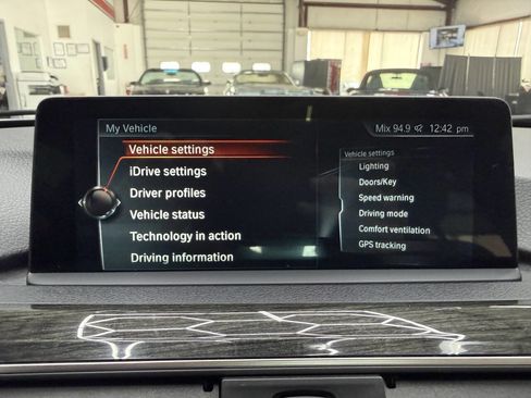 Used 2017 BMW 330i xDrive Wagon AWD/4WD image 28