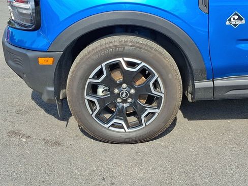 Certified 2025 Ford Bronco Sport Outer Banks w/ Outer Banks Tech Package+ AWD/4WD image 9