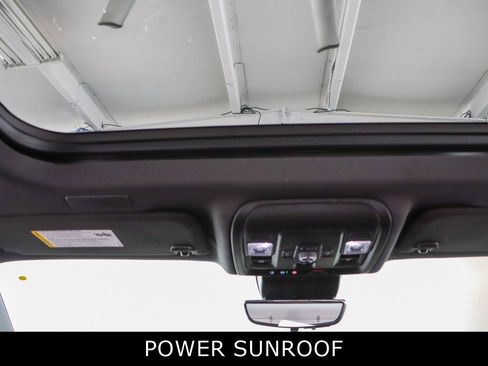 Used 2025 Chevrolet Tahoe High Country w/ Sun And Tow Package AWD/4WD image 22