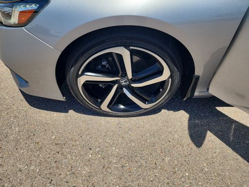 Used 2021 Honda Accord Sport image 26
