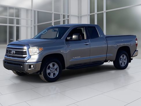 Used 2015 Toyota Tundra SR5 image 3