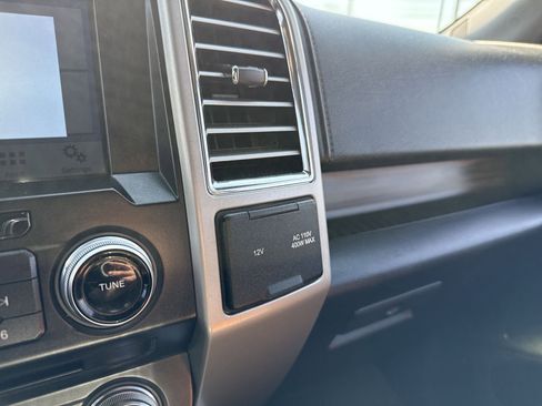 Used 2016 Ford F150 Lariat w/ Equipment Group 501A Mid AWD/4WD image 37