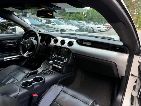 Used 2017 Ford Mustang GT Premium RWD image 20