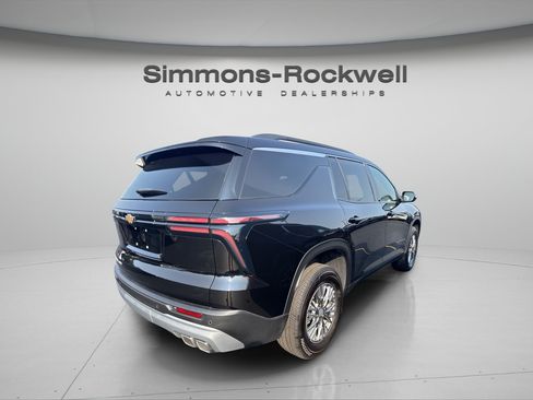 Used 2026 Chevrolet Traverse LT AWD/4WD image 5