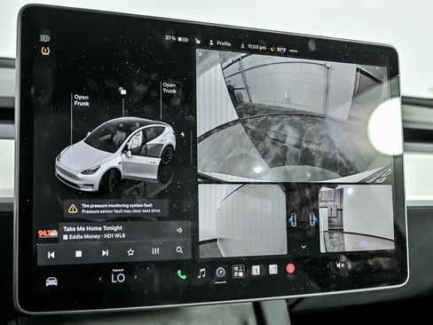 Used 2023 Tesla Model Y Long Range AWD/4WD image 25