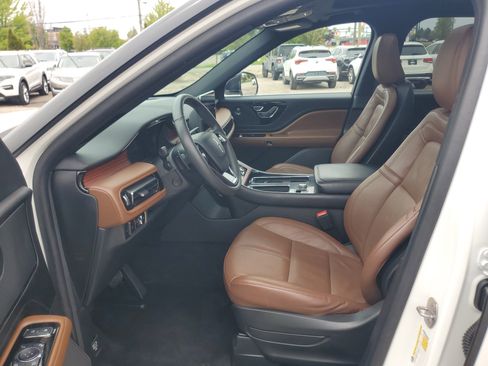 Used 2024 Lincoln Aviator Reserve w/ Equipment Group 201A AWD/4WD image 12