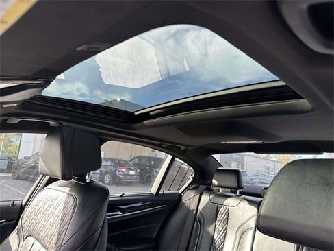 Used 2020 BMW 530i xDrive w/ Executive Package image 14