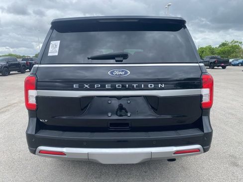 Used 2024 Ford Expedition XLT image 9