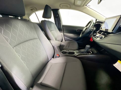 Used 2026 Toyota Corolla LE FWD image 30