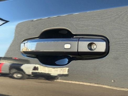 Used 2022 Chevrolet Silverado 1500 RST image 38