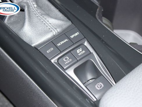 Used 2025 Toyota Camry SE FWD image 33