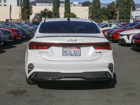Used 2023 Kia Forte GT-Line w/ GT-Line Premium Package image 9