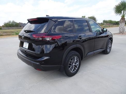 Used 2024 Nissan Rogue S FWD image 4