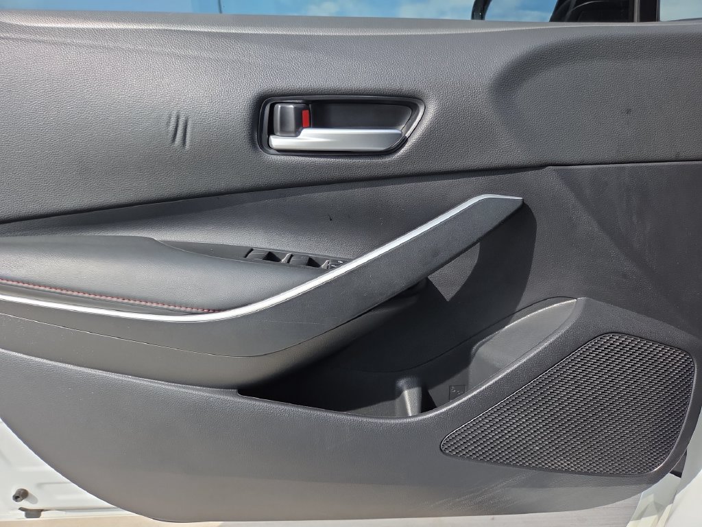 Used 2023 Toyota Corolla SE w/ Carpet Mat Package (TMS) FWD image 15