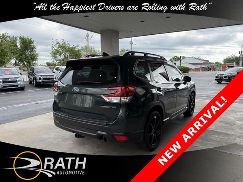 Used 2022 Subaru Forester Limited AWD/4WD image 9