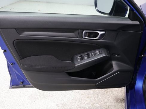 Used 2022 Honda Civic Sport image 12