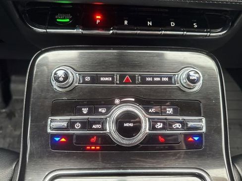 Used 2022 Lincoln Nautilus AWD w/ Premium Package image 29