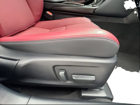 Used 2025 Lexus IS 300 w/ Comfort Package RWD image 32