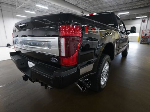 Used 2022 Ford F350 Platinum w/ FX4 Off-Road Package AWD/4WD image 13