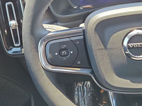 Certified 2023 Volvo C40 Recharge Core AWD/4WD image 19