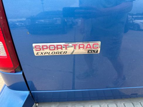 Used 2010 Ford Explorer Sport Trac XLT RWD image 9