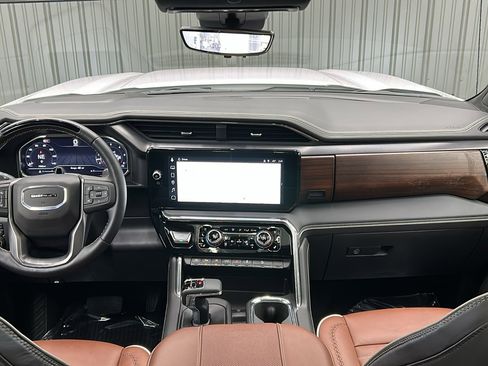 Used 2025 GMC Sierra 1500 Denali Ultimate image 37
