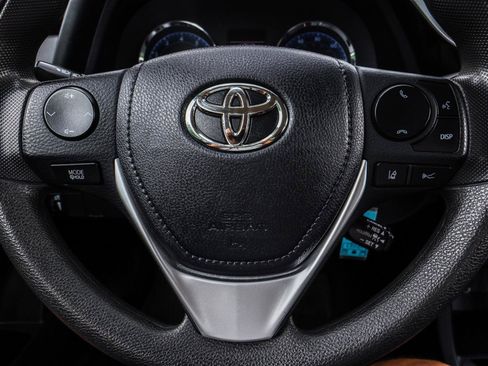Used 2019 Toyota Corolla LE FWD image 11