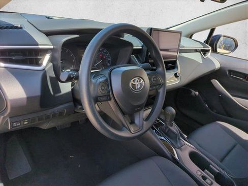 Used 2025 Toyota Corolla LE FWD image 10