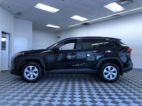 Used 2023 Toyota RAV4 LE AWD/4WD image 12