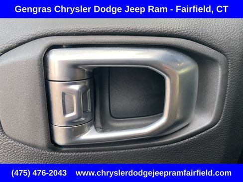Used 2023 Jeep Wrangler Unlimited Sahara w/ Cold Weather Group AWD/4WD image 35