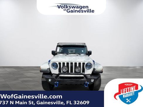 Used 2018 Jeep Wrangler Unlimited Sahara AWD/4WD image 2