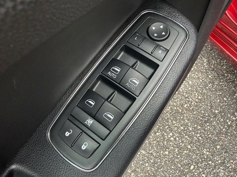 Used 2014 Chrysler 300 TOURING w/ Driver Convenience Group image 12