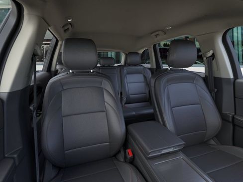 New 2026 Lincoln Nautilus Premier AWD/4WD image 10