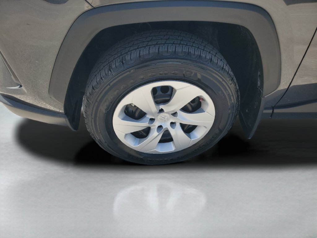 Certified 2025 Toyota RAV4 LE FWD image 24