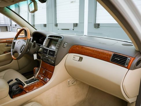 Used 2005 Lexus LS 430 image 21
