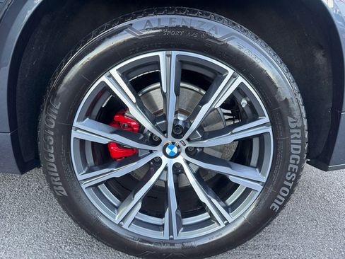 Used 2022 BMW X5 xDrive40i w/ M Sport Package image 29